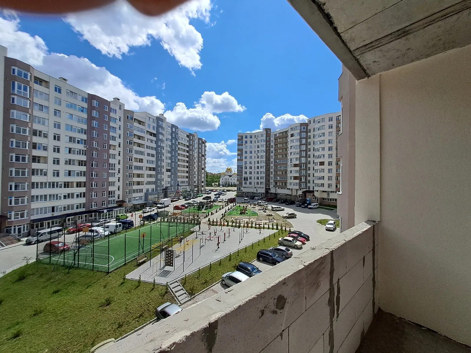 Продаж квартири. 2 rooms, 76 m², 4th floor/10 floors. Київська вул., Тернопіль. 