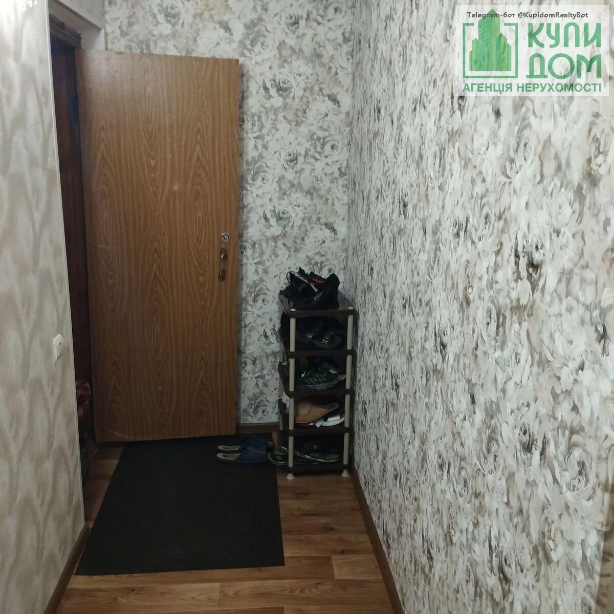 Apartments for sale. 1 room, 39 m², 1st floor/4 floors. Fortechnyy kirovskyy, Kropyvnytskyy. 