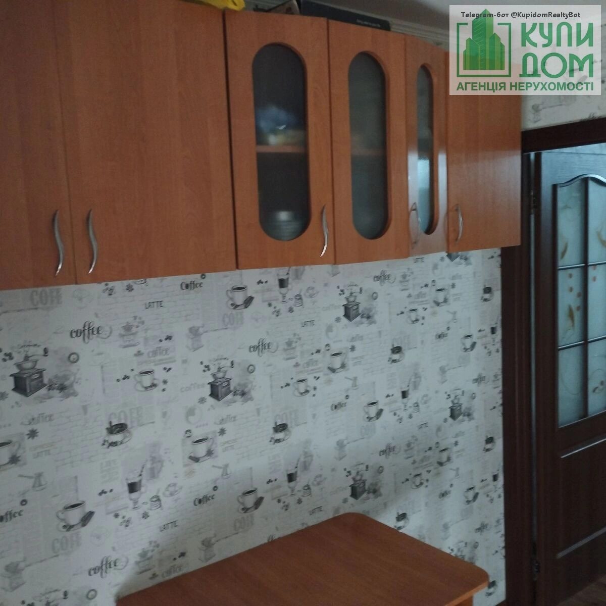 Apartments for sale. 1 room, 39 m², 1st floor/4 floors. Fortechnyy kirovskyy, Kropyvnytskyy. 