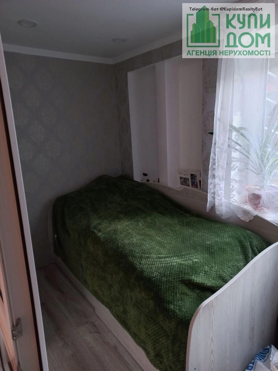 Продаж квартири. 1 room, 39 m², 1st floor/4 floors. Фортечний (кіровський), Кропивницький. 