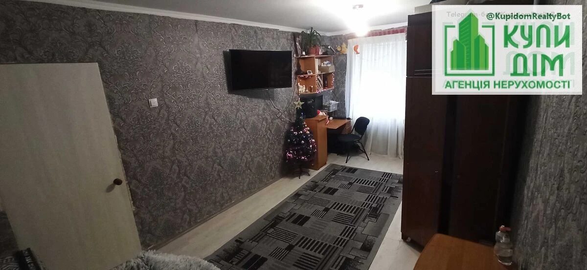 Продаж квартири 1 кімната, 30 m², 5 пов./5 поверхів. Леоніда Каденюка вул. (Пацаєва), Кропивницький. 