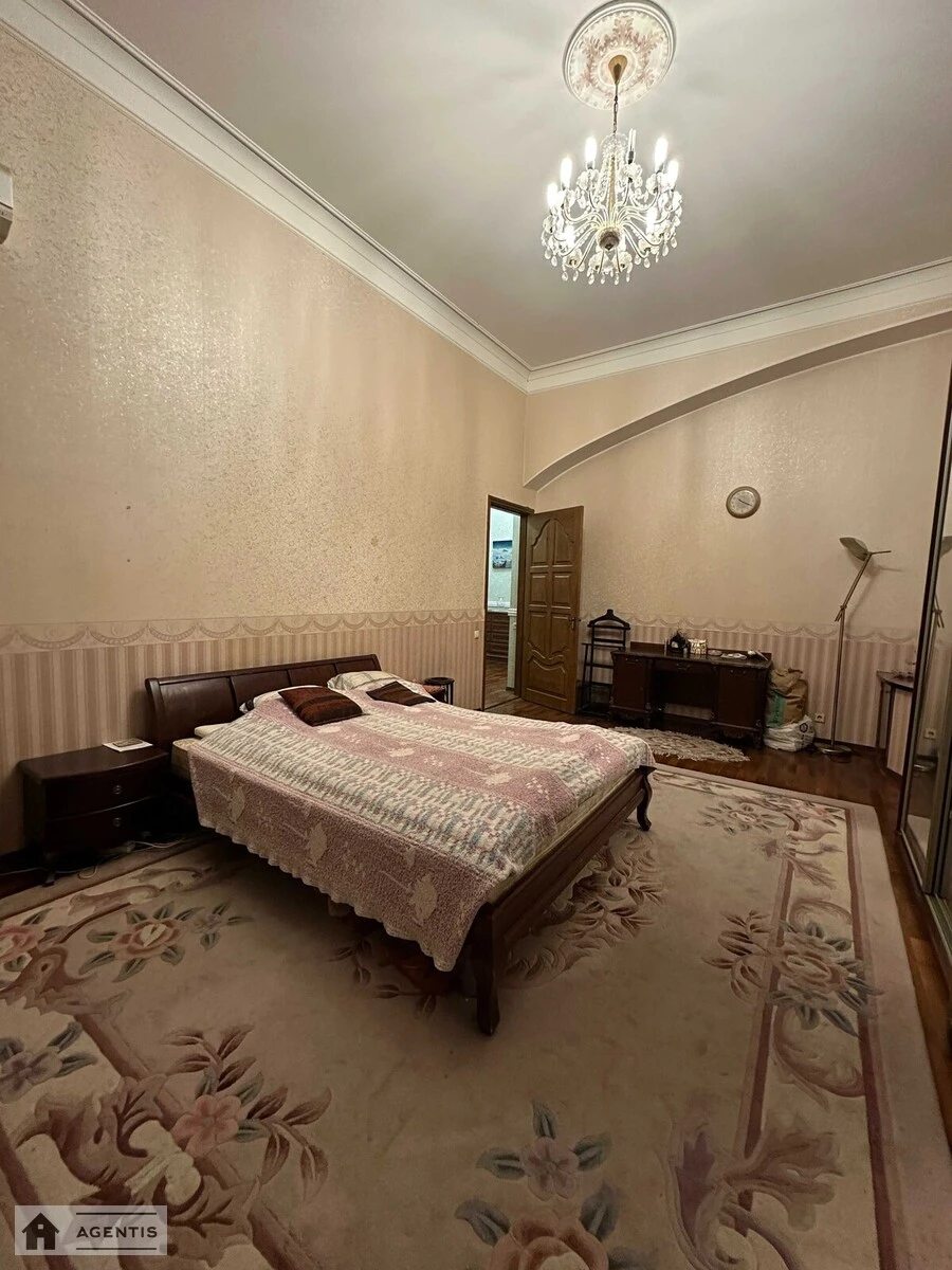 Apartment for rent. 4 rooms, 156 m², 5th floor/8 floors. Antonovycha vul. Horkoho, Kyiv. 