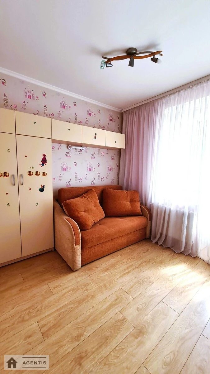 Apartment for rent. 1 room, 43 m², 1st floor/12 floors. 24, Valeriya Lobanovskoho prosp. Chervonozoryanyy, Kyiv. 