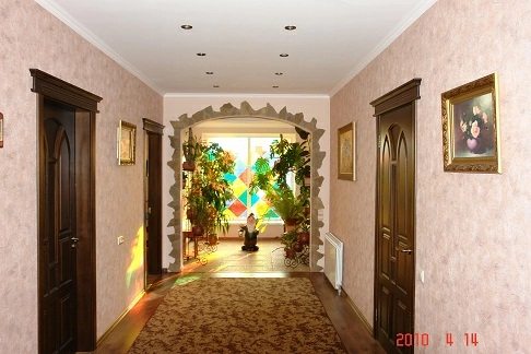 Продаж будинку. 7 кімнат, 350 m², 2 поверхи. 20, Садова 20, Київ. 