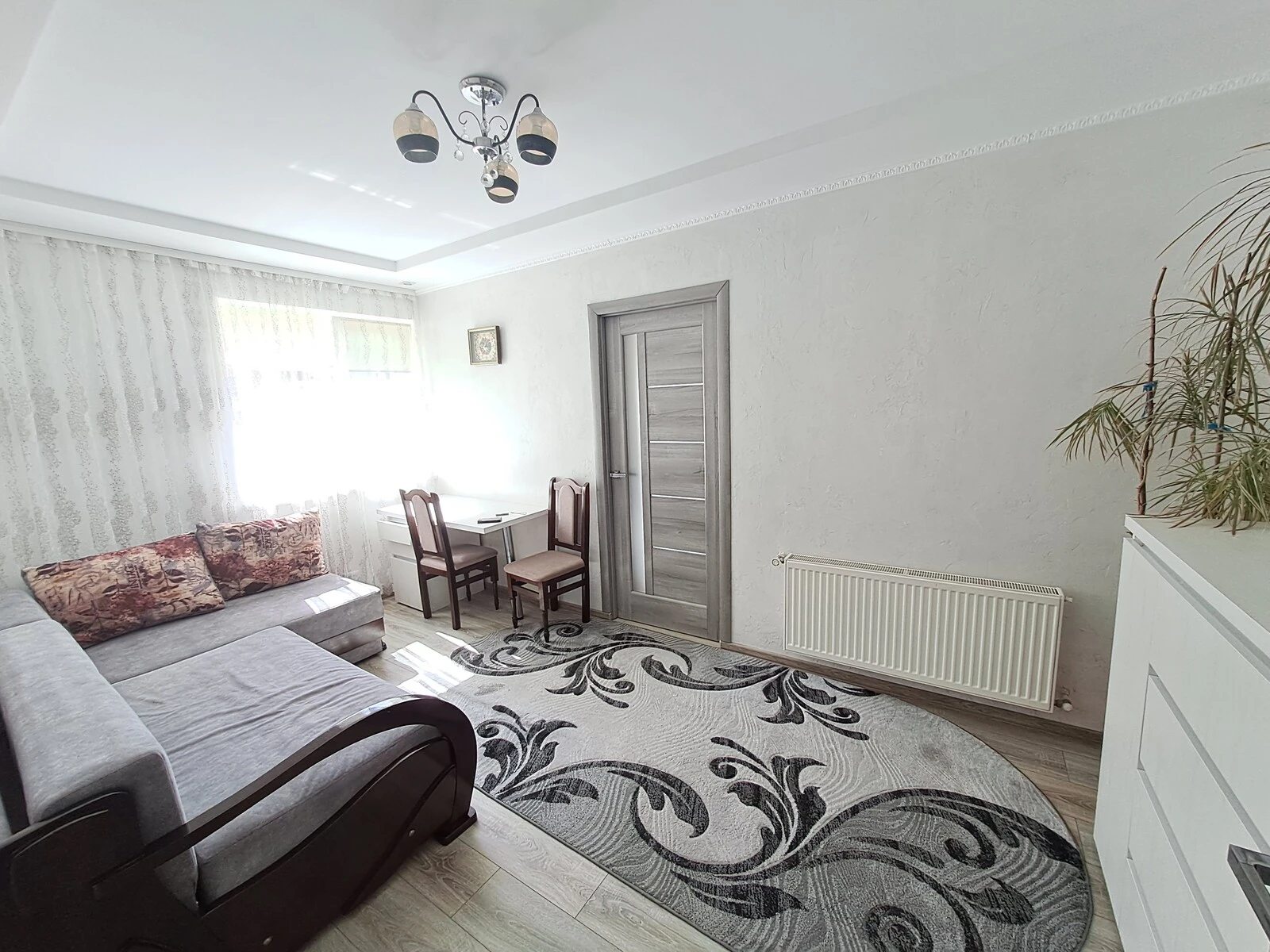 Apartments for sale. 2 rooms, 44 m², 1st floor/3 floors. Obyizna vul., Ternopil. 