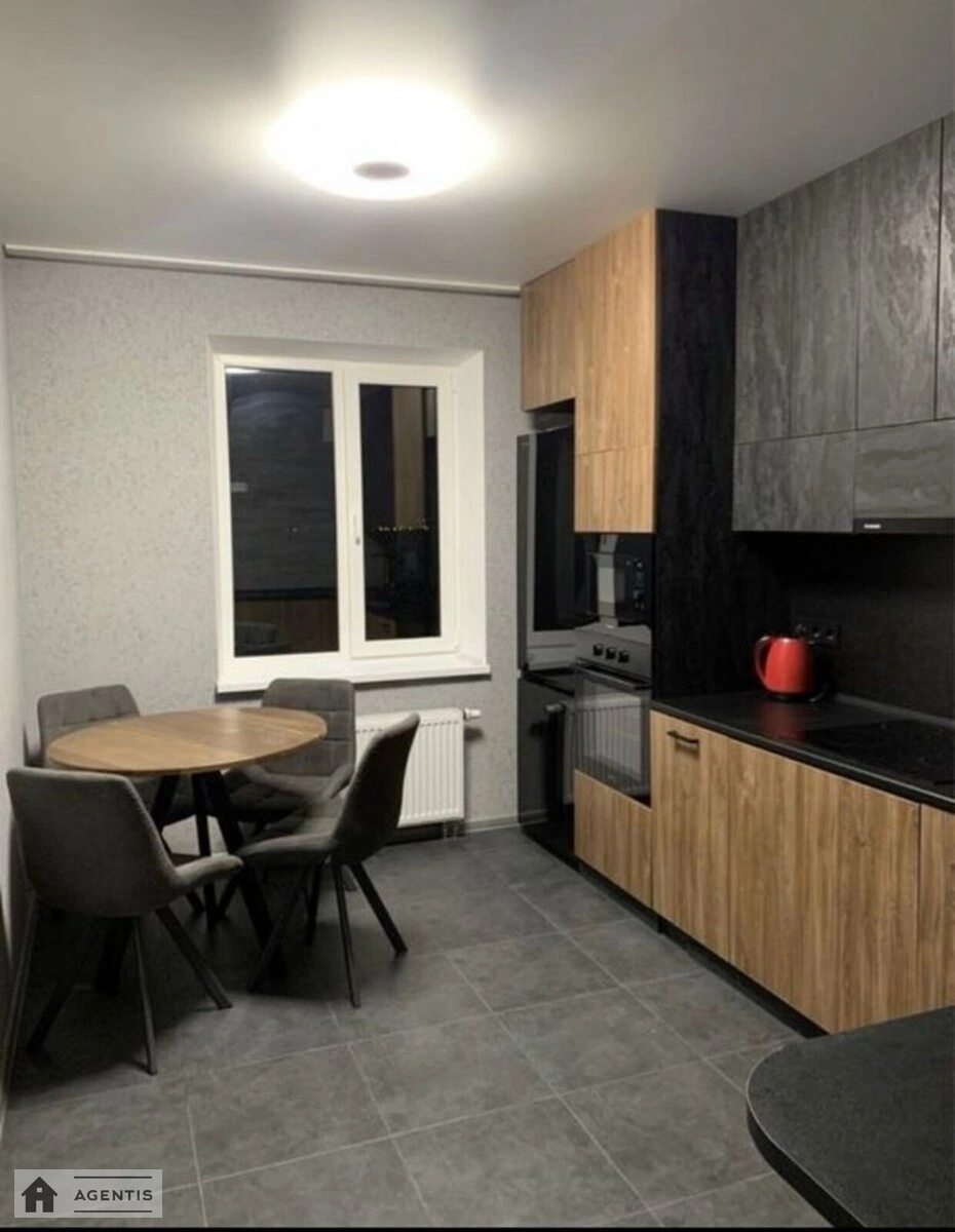 Apartment for rent. 3 rooms, 82 m², 14 floor/25 floors. Prymiska vul., Novoselky. 