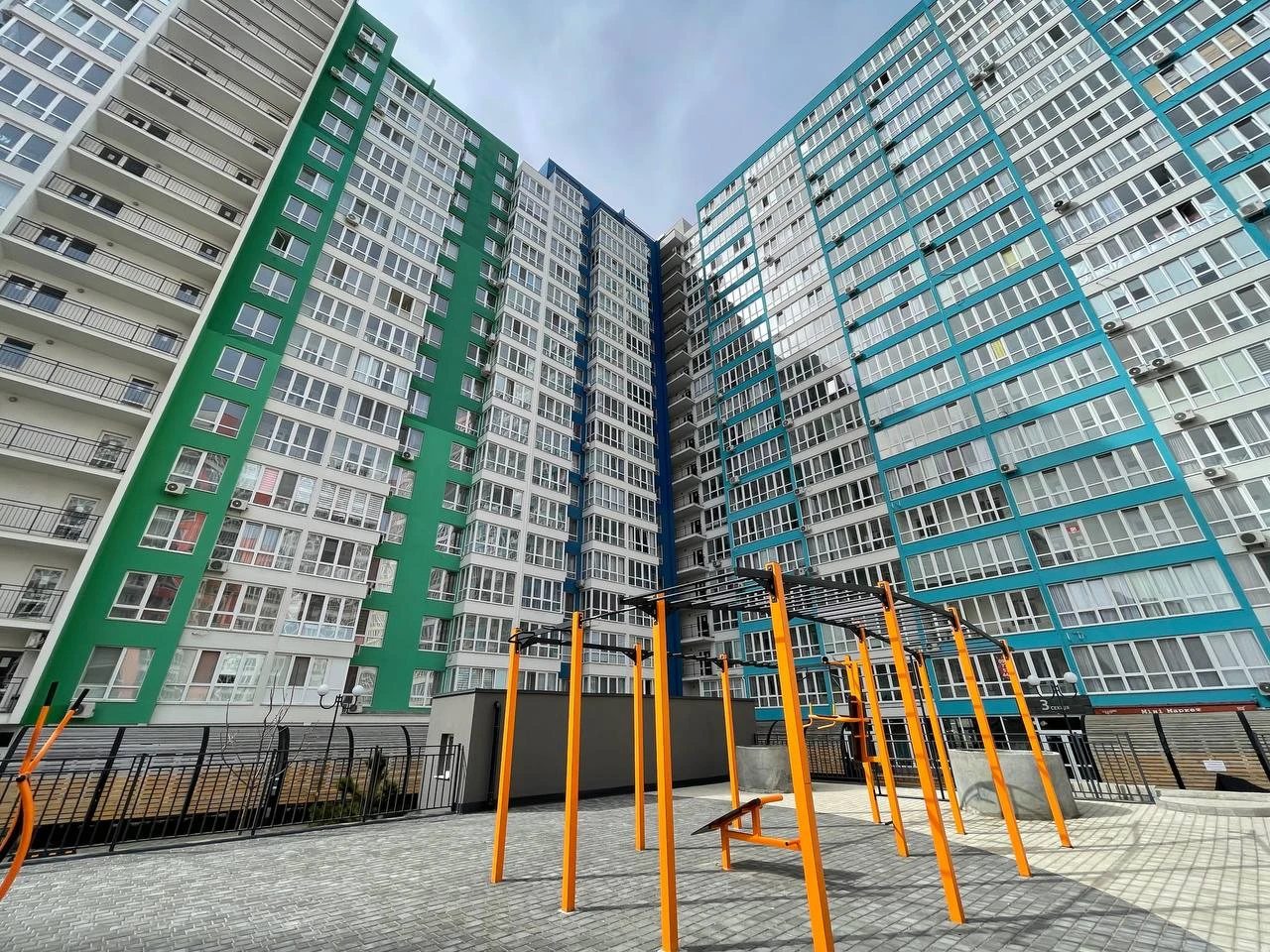 Apartments for sale. 1 room, 26 m², 18 floor/19 floors. 11, Perlyna, Lymanka. 