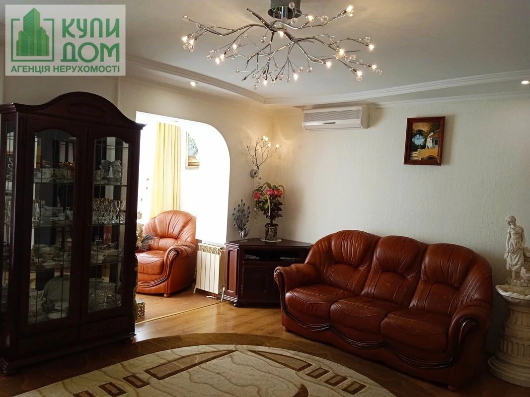 Продаж квартири. 3 rooms, 90 m², 3rd floor/7 floors. Островского улица, Кропивницький. 