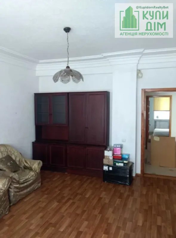 Продаж квартири. 3 rooms, 64 m², 1st floor/2 floors. Черновола (Луначарського) улица, Кропивницький. 