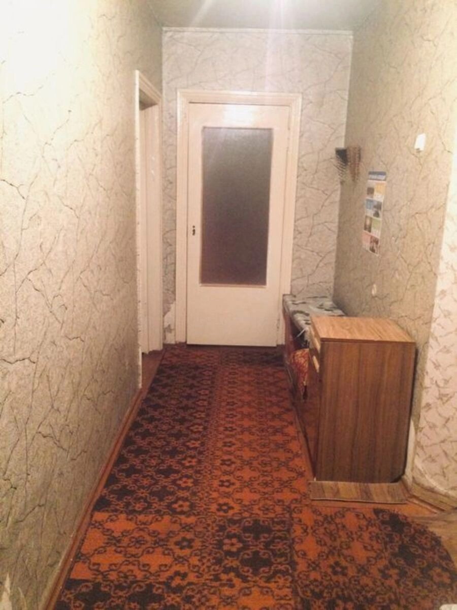 Apartments for sale. 2 rooms, 49 m², 1st floor/5 floors. Sazonivka. 