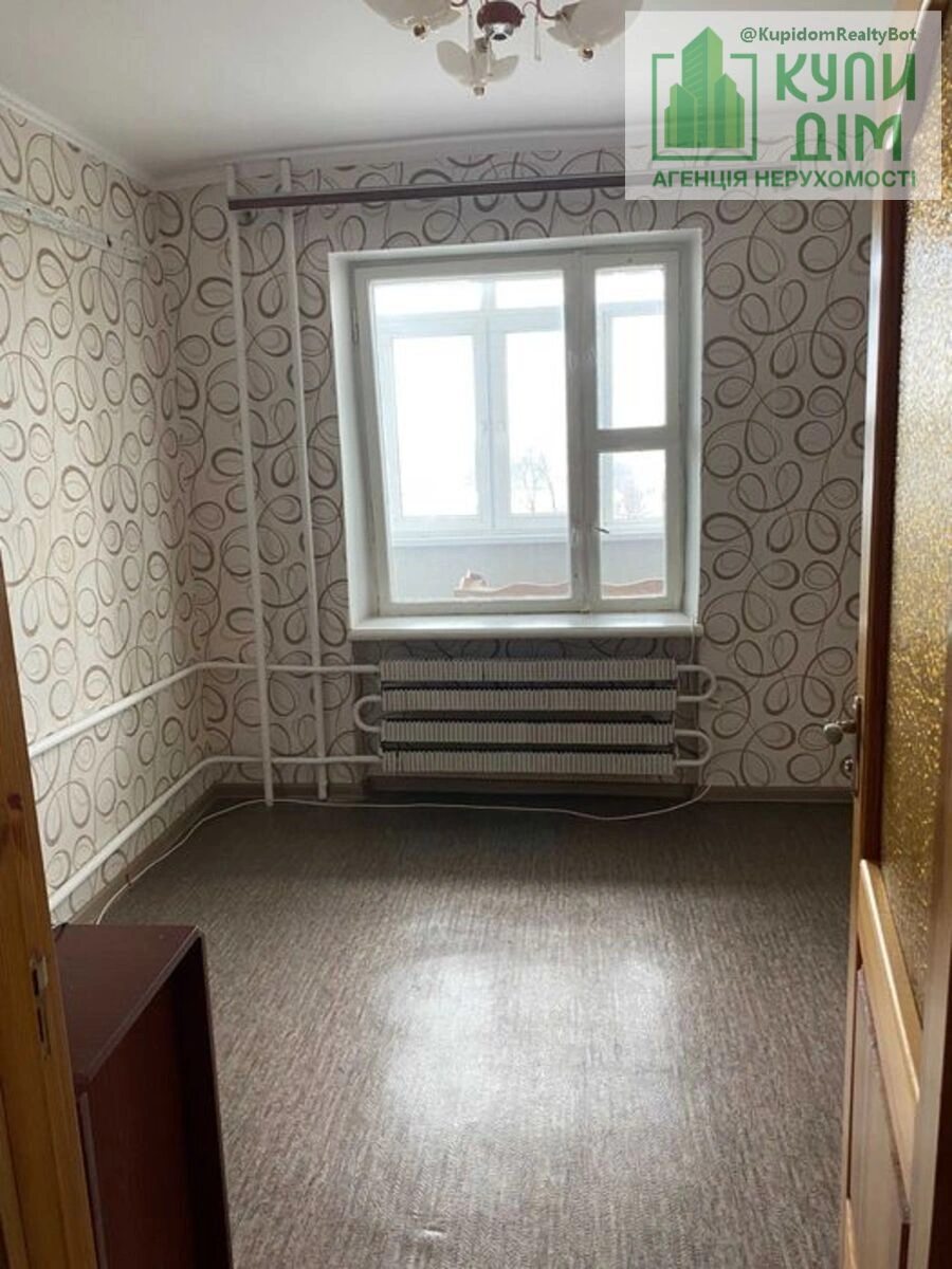 Apartments for sale. 4 rooms, 78 m², 8th floor/9 floors. 777, Studencheskyy bulvar Komunystycheskyy, Kropyvnytskyy. 