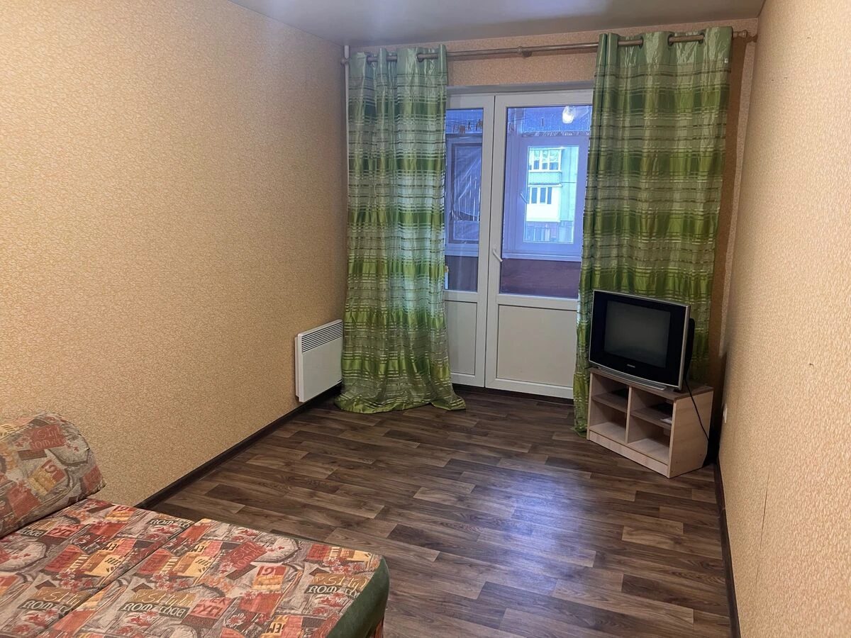 Apartments for sale. 2 rooms, 46 m², 8th floor/9 floors. Podilskyy leninskyy, Kropyvnytskyy. 