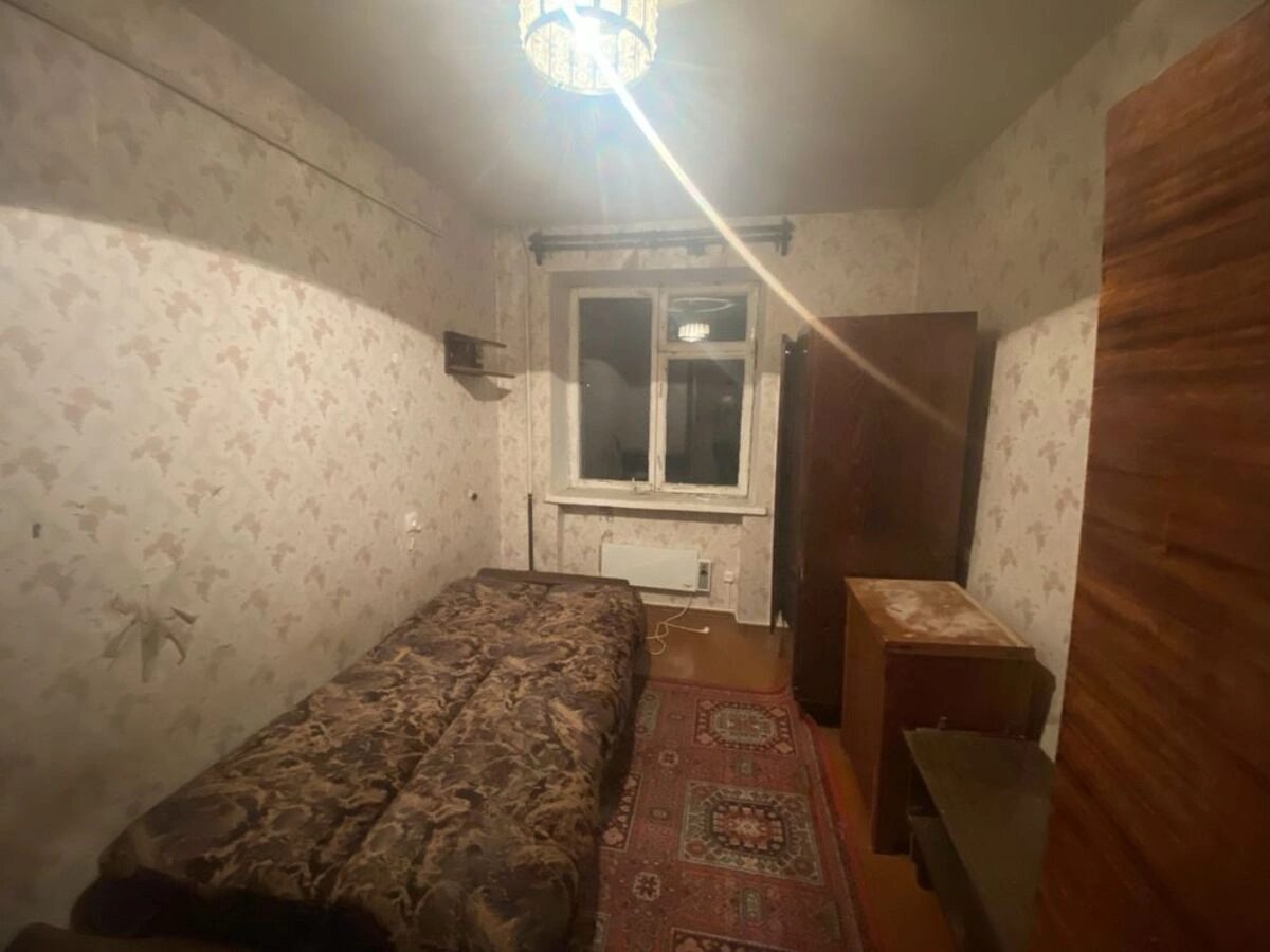 Продаж квартири 3 кімнати, 54 m², 4 пов./5 поверхів. Кременчуцька вул., Кропивницький. 