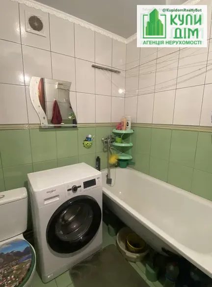 Продаж квартири 2 кімнати, 45 m², 5 пов./5 поверхів. Подільський (ленінський), Кропивницький. 