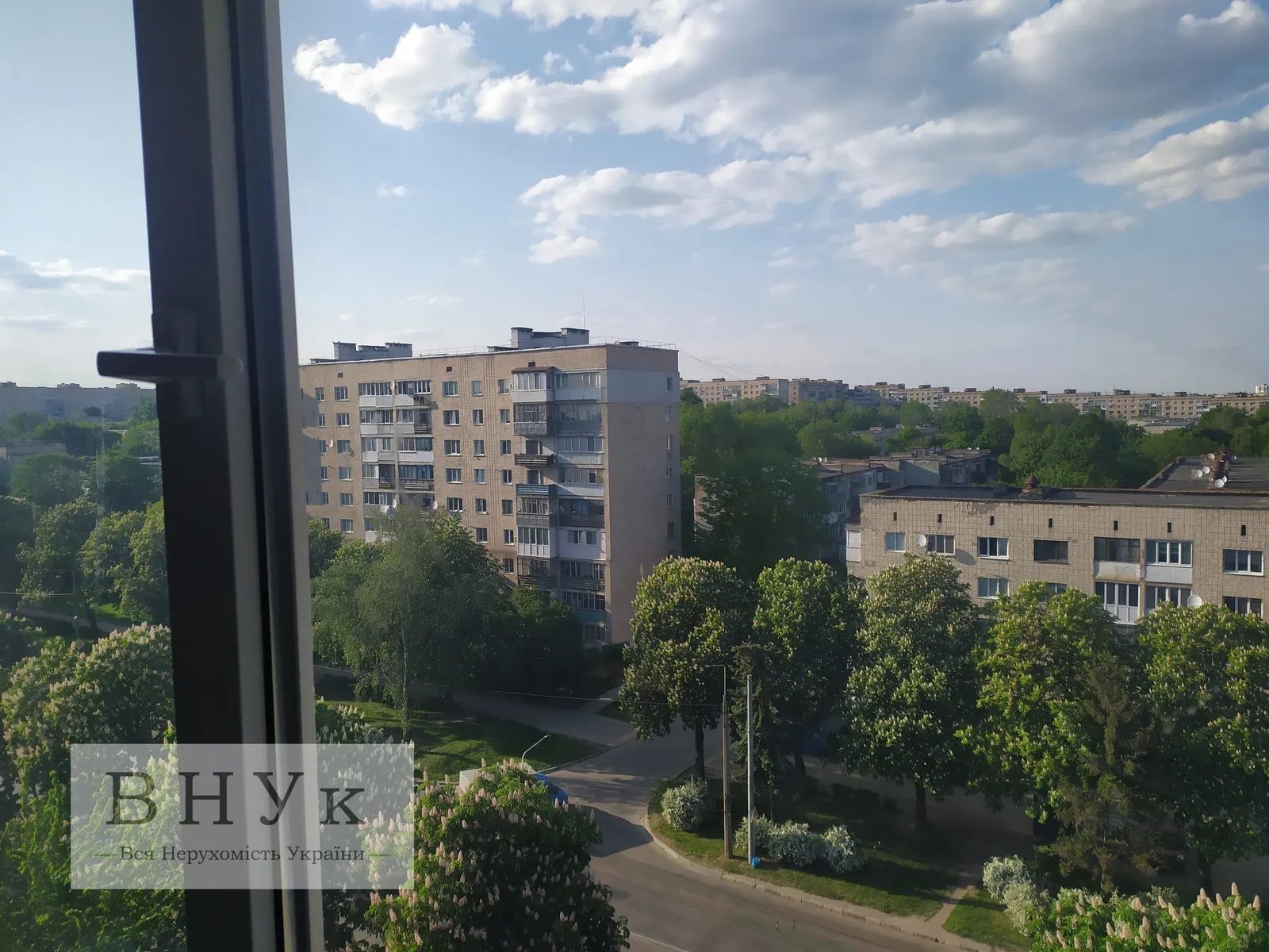 Apartments for sale 1 room, 36 m², 8th fl./9 floors. Lesi Ukrayinky vul., Ternopil. 