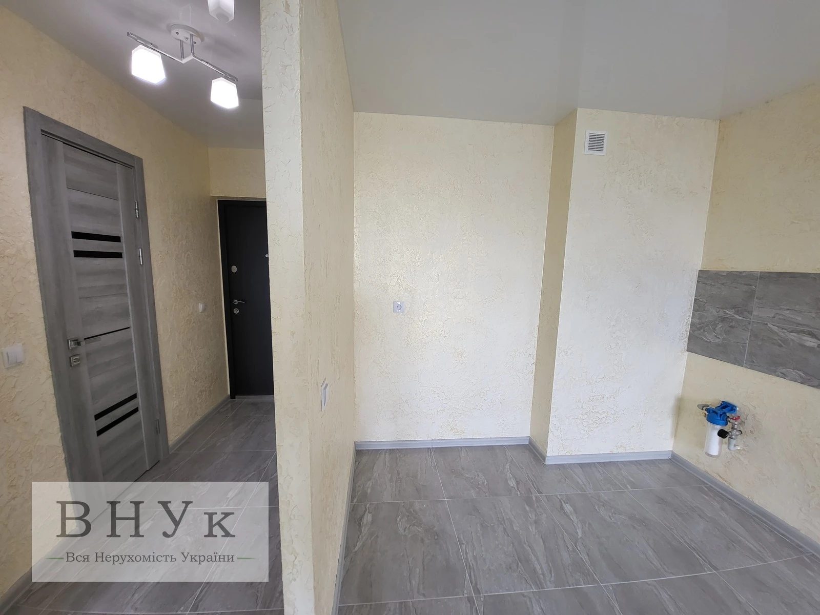 Apartments for sale. 1 room, 45 m², 10th floor/11 floors. Kyyivska vul., Ternopil. 