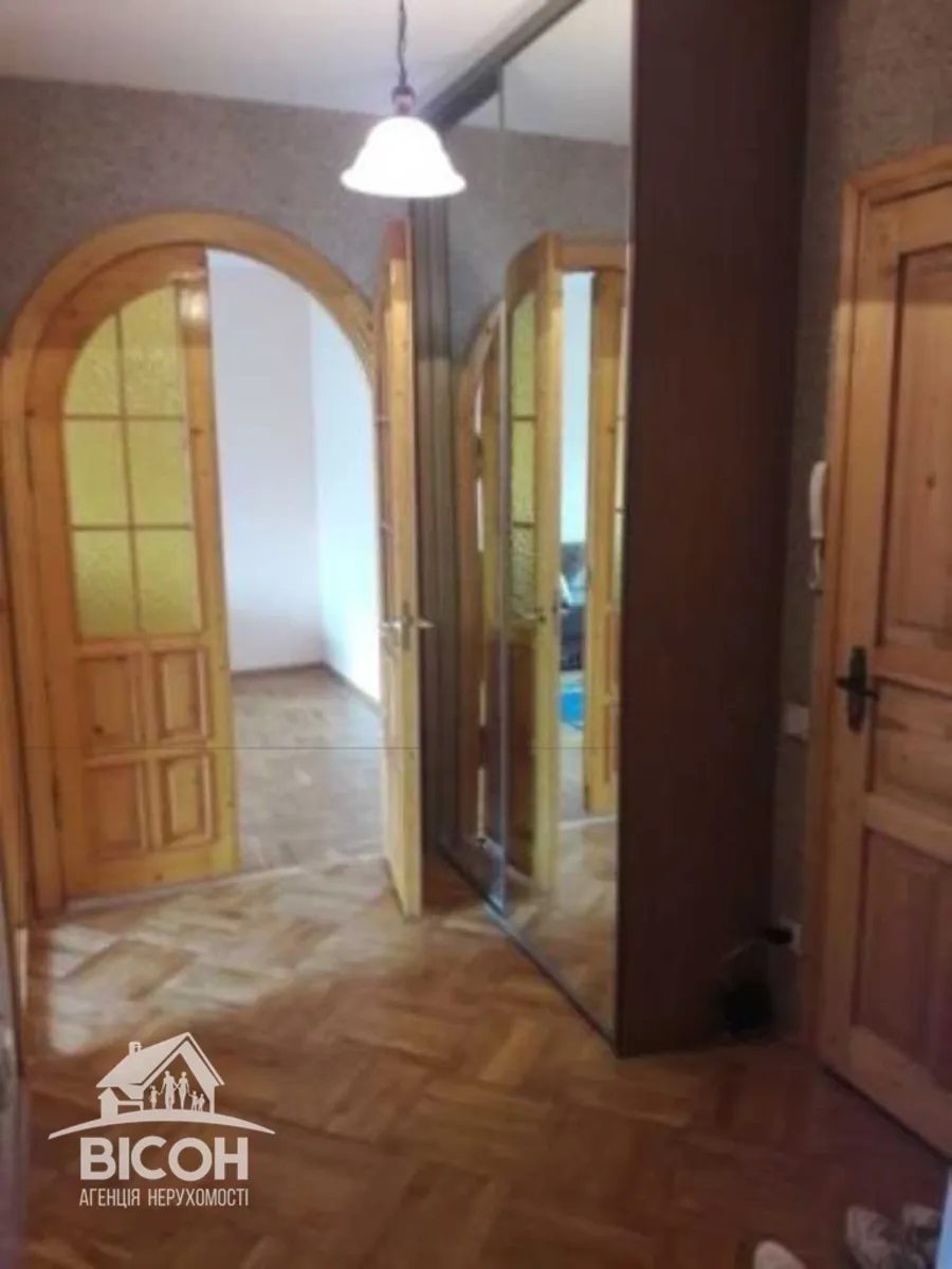 Продаж квартири 2 кімнати, 513 m², 3 пов./10 поверхів. Аляска, Тернопіль. 