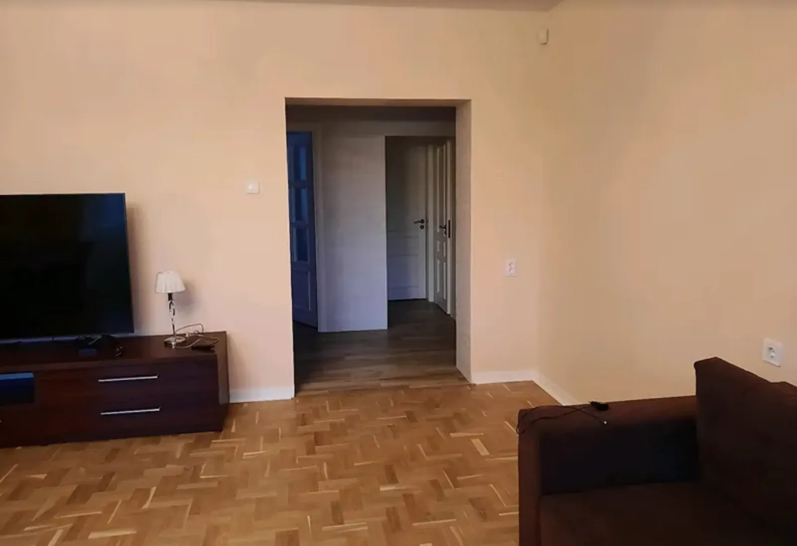Apartments for sale. 4 rooms, 165 m², 5th floor/6 floors. Kutkivtsi  Bryhadna vul., Ternopil. 