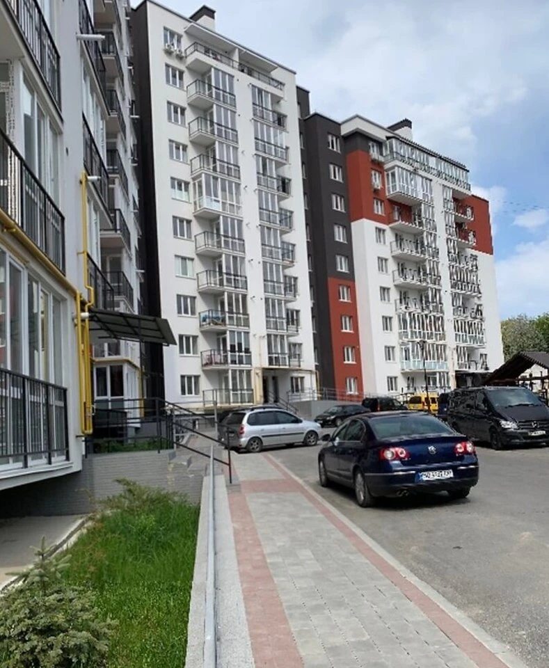 Apartments for sale. 3 rooms, 97 m², 3rd floor/9 floors. Bam, Ternopil. 