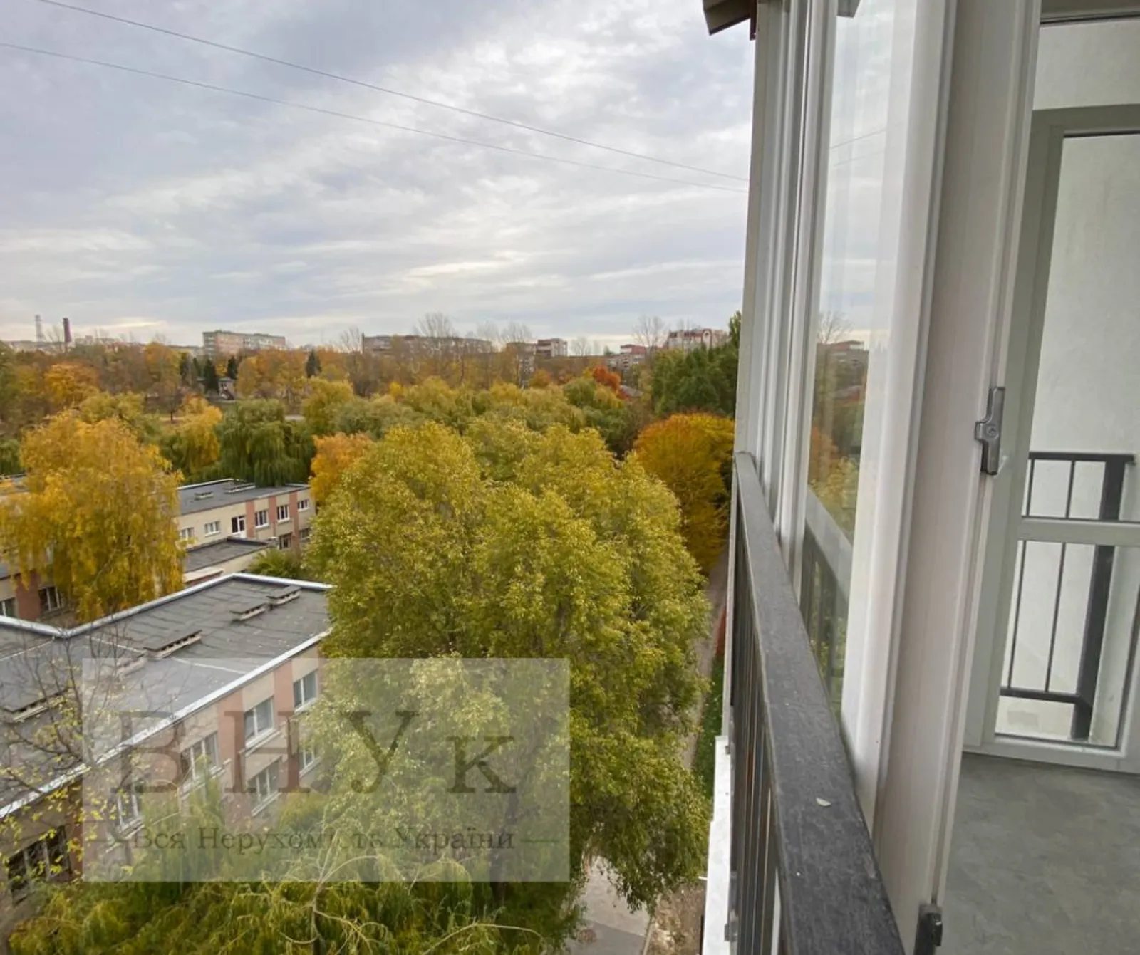 Apartments for sale. 3 rooms, 120 m², 8th floor/10 floors. Lepkoho B. vul., Ternopil. 