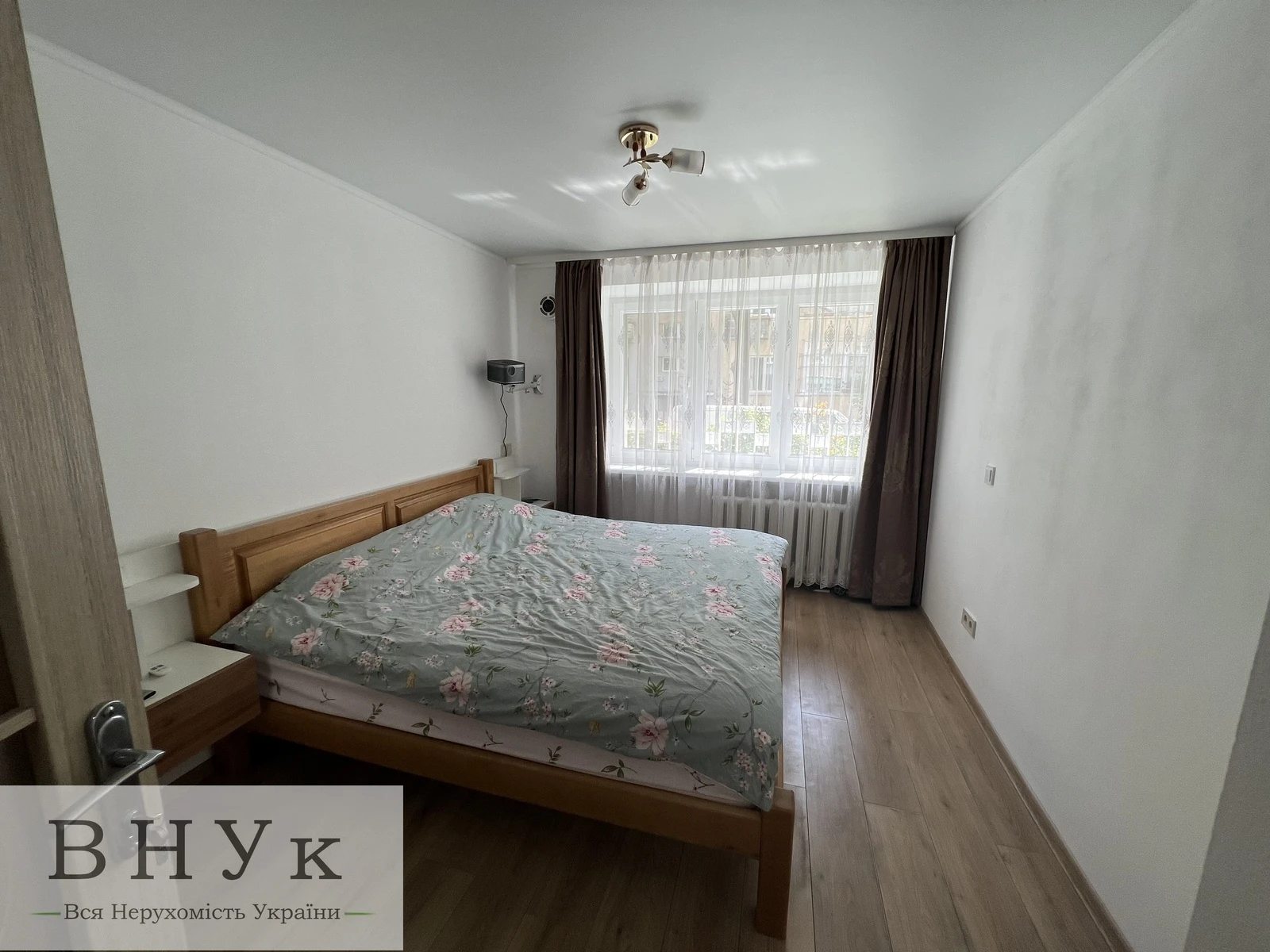 Apartments for sale. 2 rooms, 54 m², 1st floor/6 floors. Konotopska vul., Lviv. 