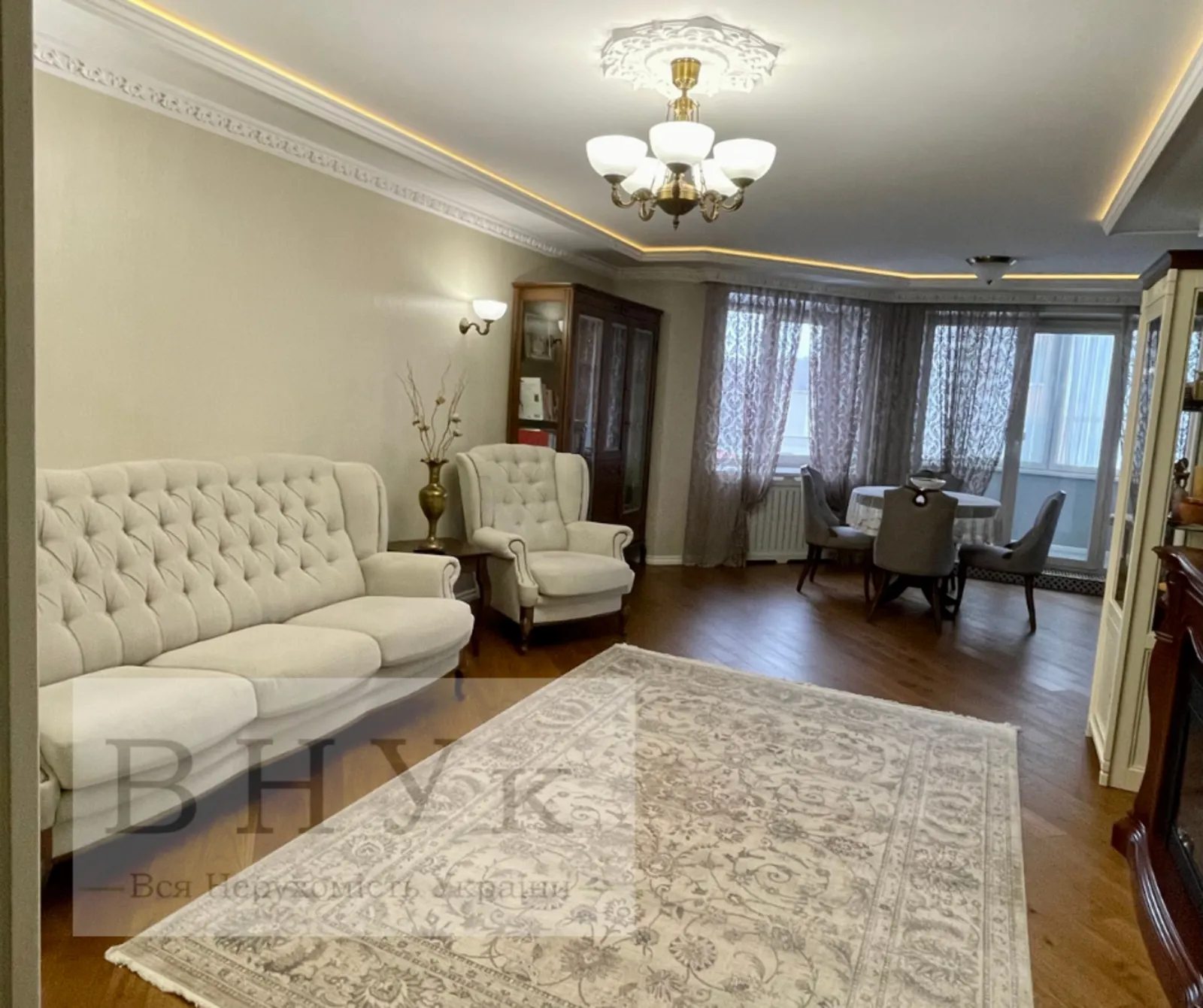 Продаж квартири. 3 rooms, 90 m², 1st floor/5 floors. Вербицького Михайла , Тернопіль. 