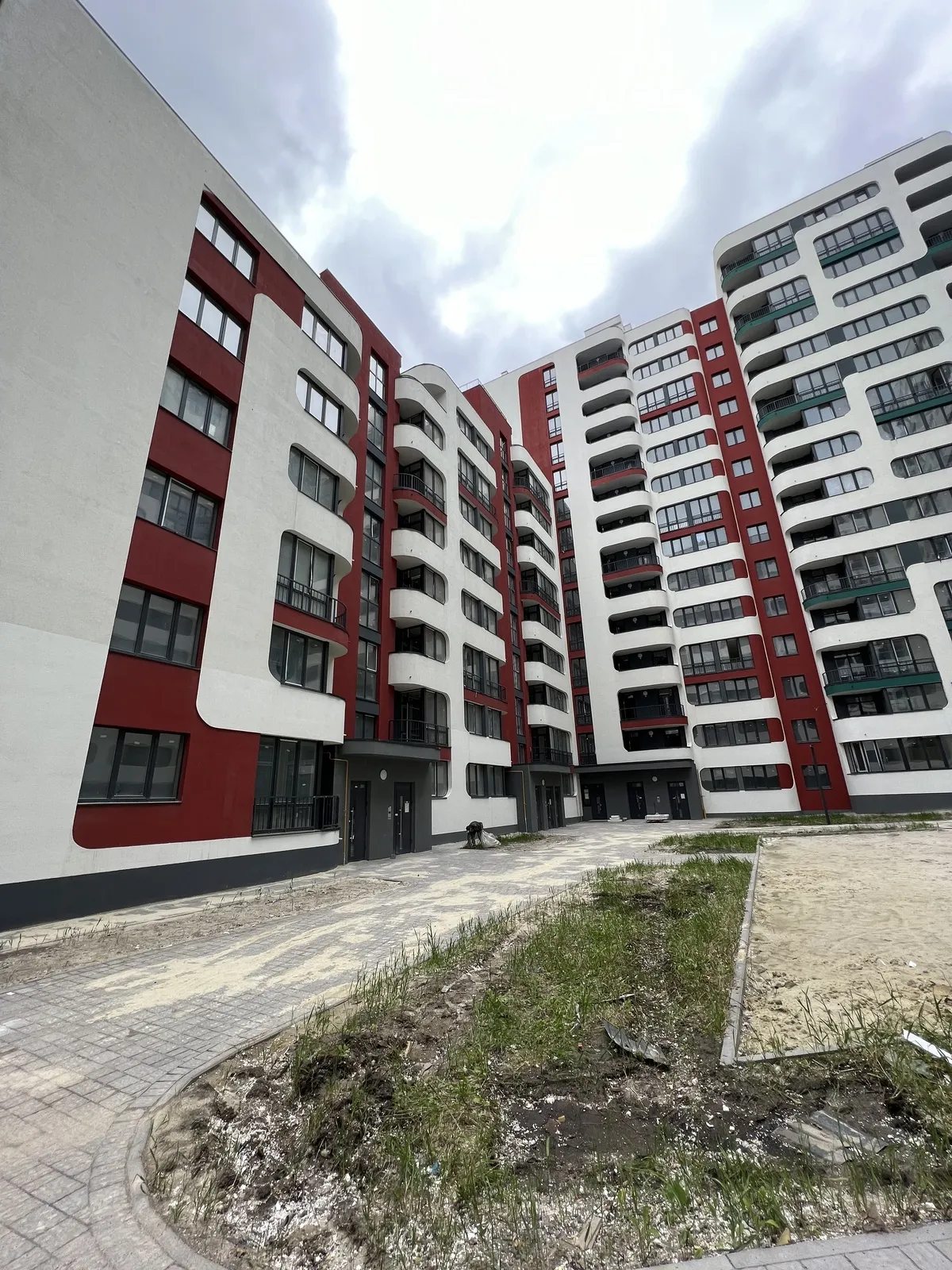 Apartments for sale. 1 room, 45 m², 1st floor/7 floors. Truskavetska vulytsya, Lviv. 