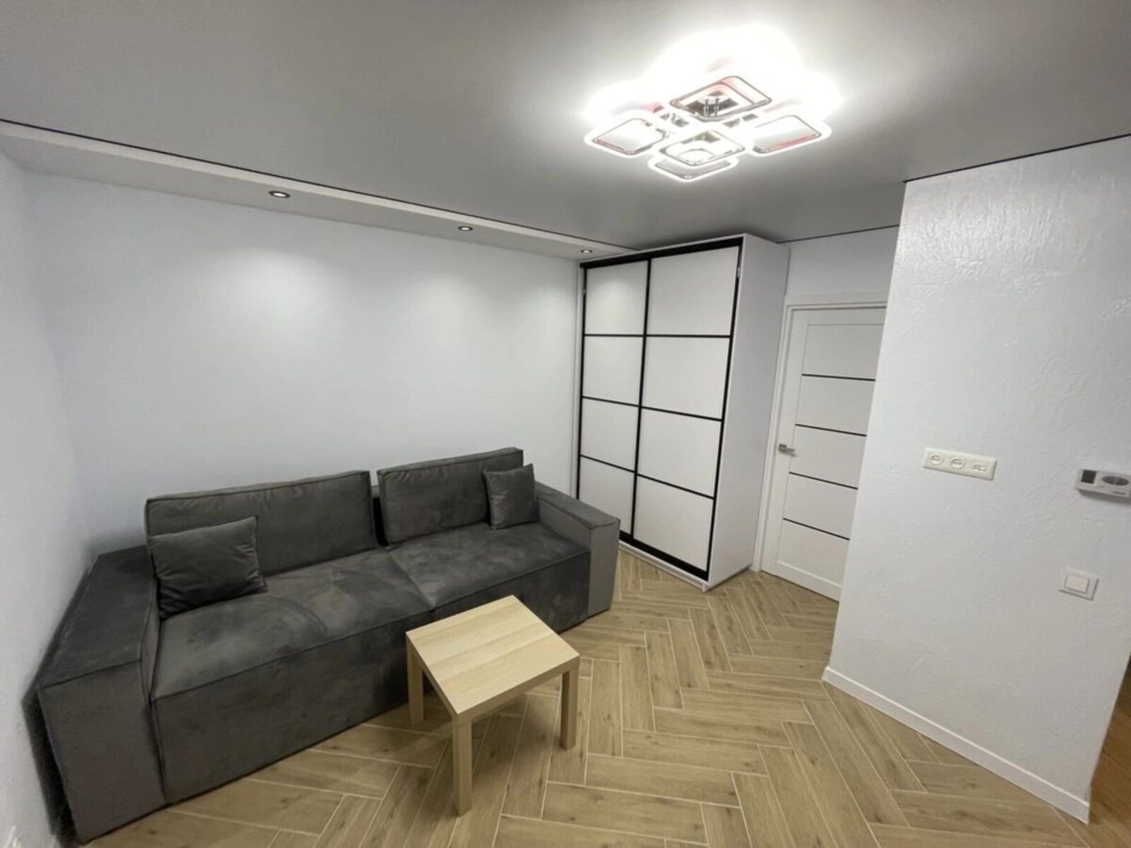 Apartment for rent. 2 rooms, 46 m², 1st floor/9 floors. Chernivetska vul., Ternopil. 