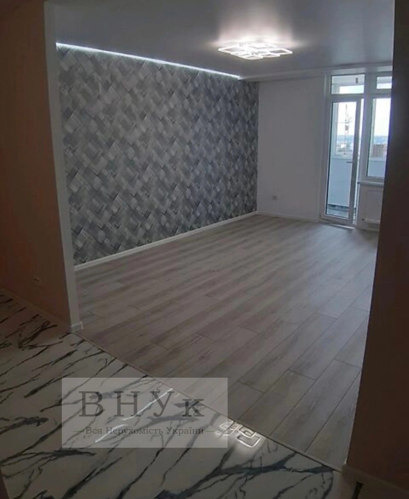 Продаж квартири. 3 rooms, 80 m², 10th floor/11 floors. Київська вул., Тернопіль. 