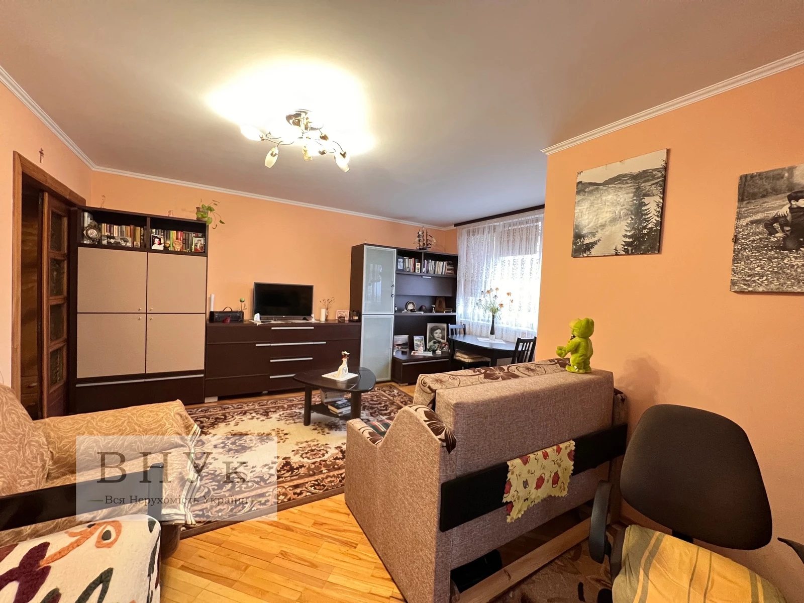 Apartments for sale 2 rooms, 56 m², 4th fl./5 floors. Lesi Ukrayinky vul., Ternopil. 