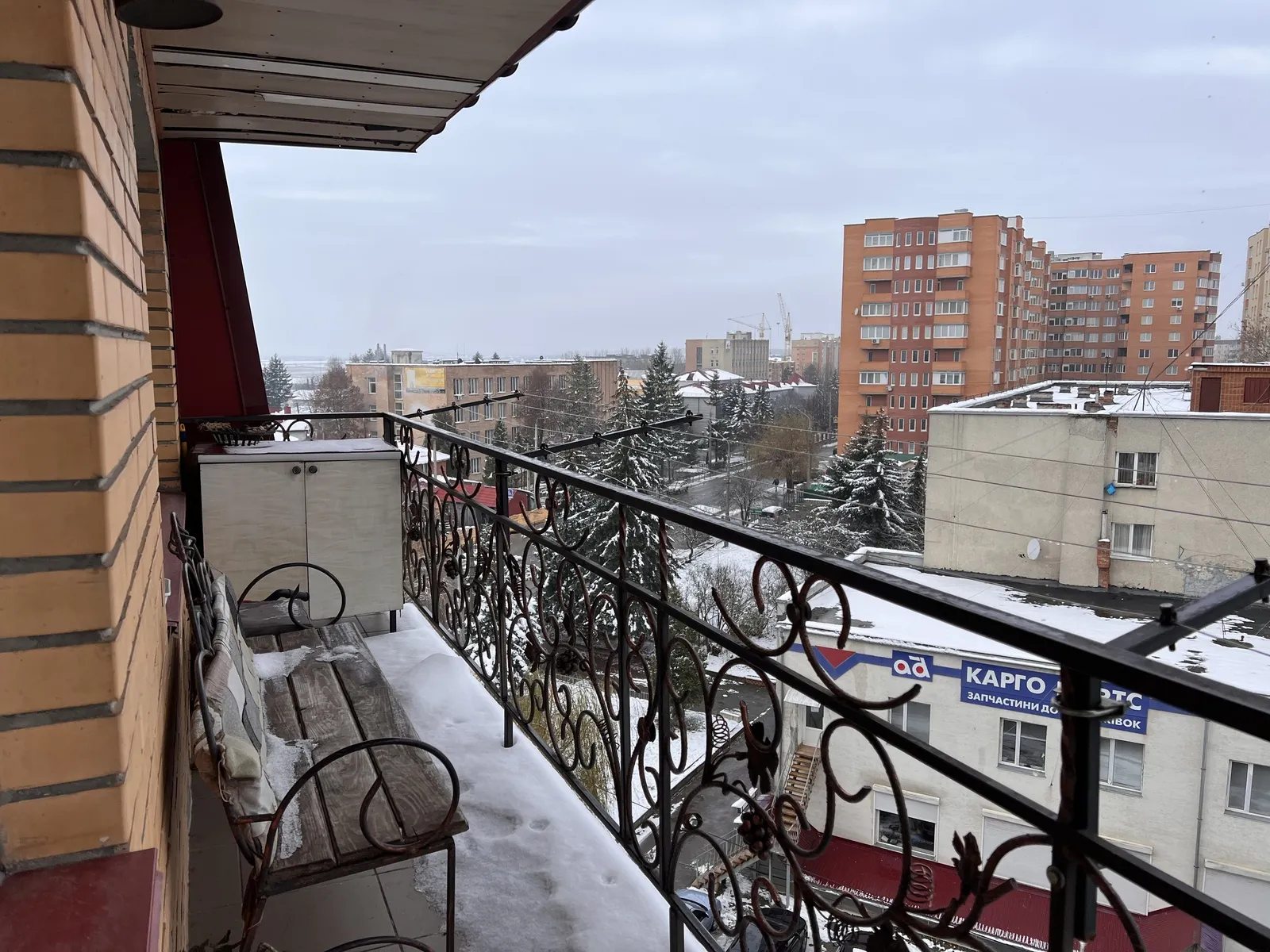 Apartments for sale. 4 rooms, 122 m², 6th floor/6 floors. Troleybusna vul., Ternopil. 