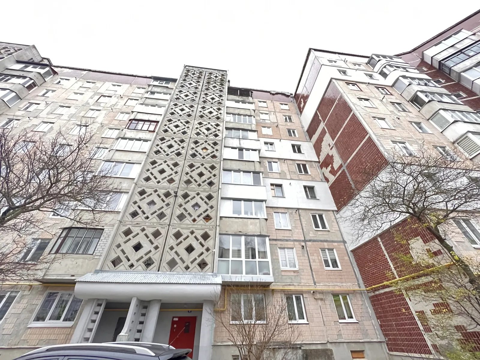 Apartments for sale. 5 rooms, 94 m², 1st floor/9 floors. 13, Luchakivskoho vul., Ternopil. 