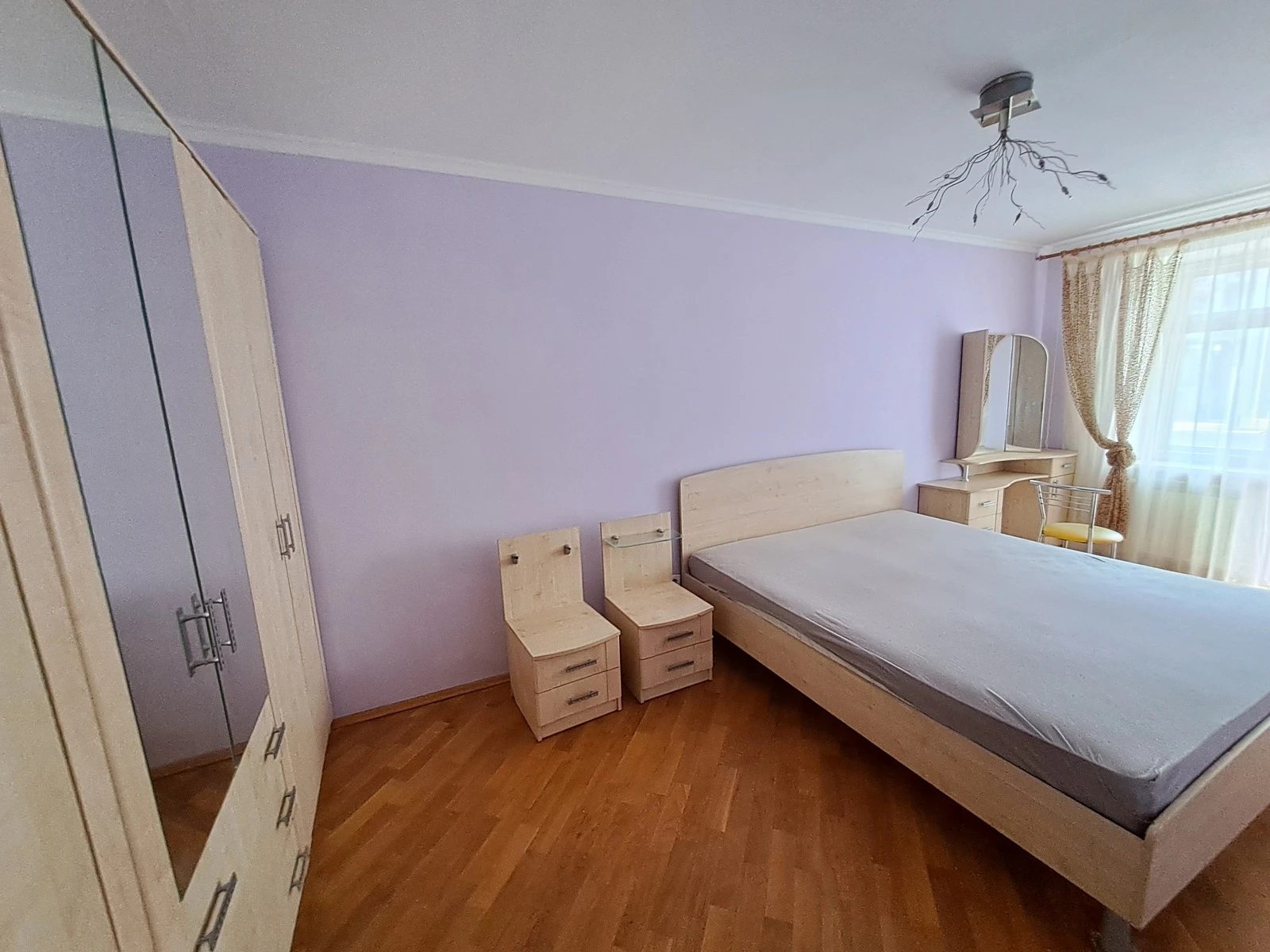 Apartment for rent 2 rooms, 60 m², 2nd fl./6 floors. Berezhanska vul., Ternopil. 