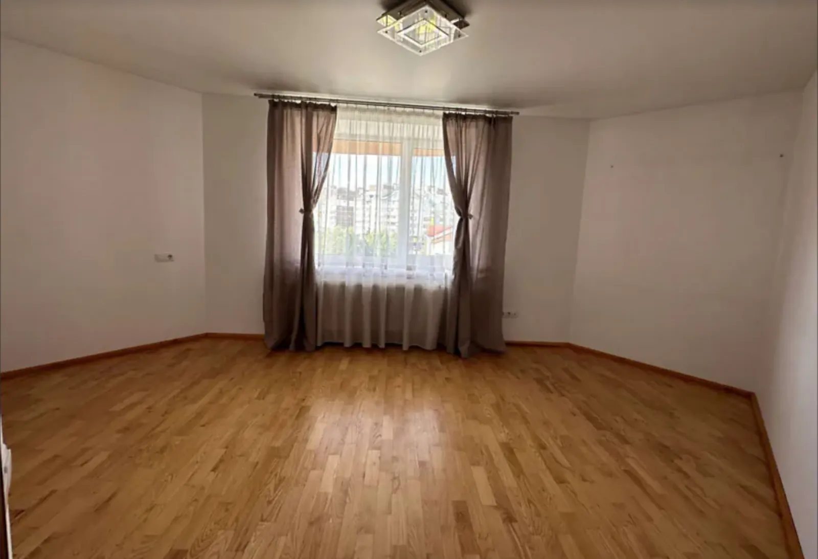 Apartment for rent. 2 rooms, 67 m², 6th floor/10 floors. Alyaska, Ternopil. 