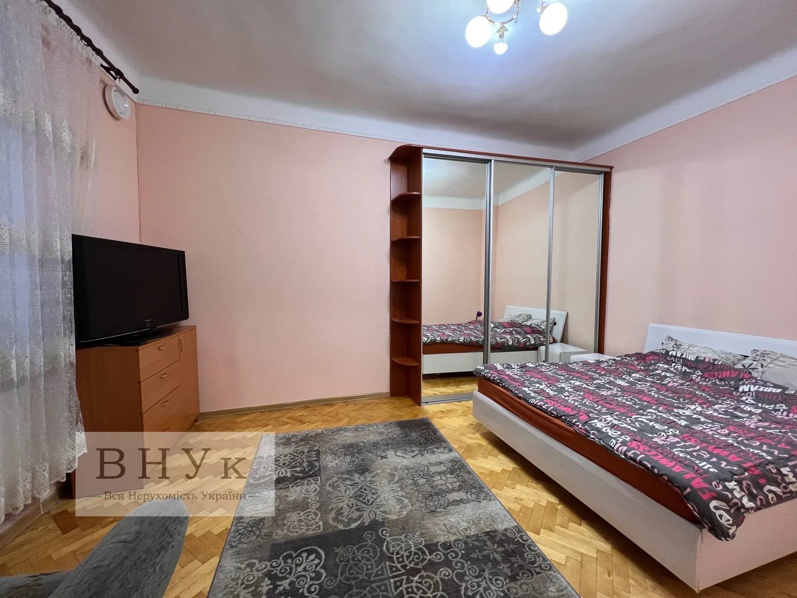 Продаж квартири 2 кімнати, 45 m², 1 пов./3 поверхи. Руська , Тернопіль. 