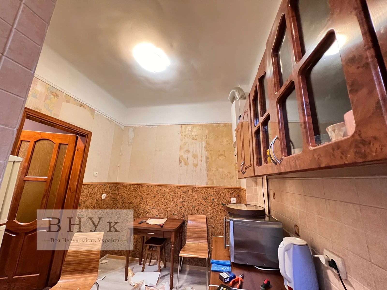 Продаж квартири 2 кімнати, 45 m², 1 пов./3 поверхи. Руська , Тернопіль. 