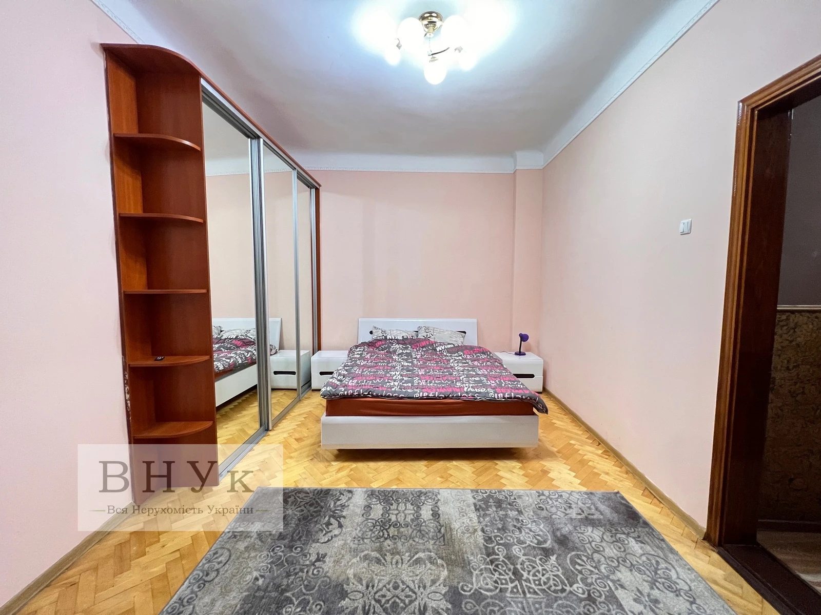 Apartments for sale. 2 rooms, 45 m², 1st floor/3 floors. Ruska , Ternopil. 