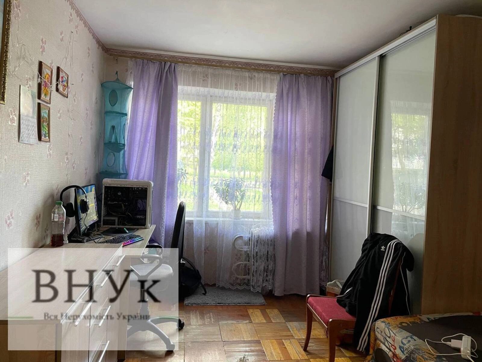 Apartments for sale. 5 rooms, 100 m², 1st floor/5 floors. Kulisha P. b-r, Ternopil. 