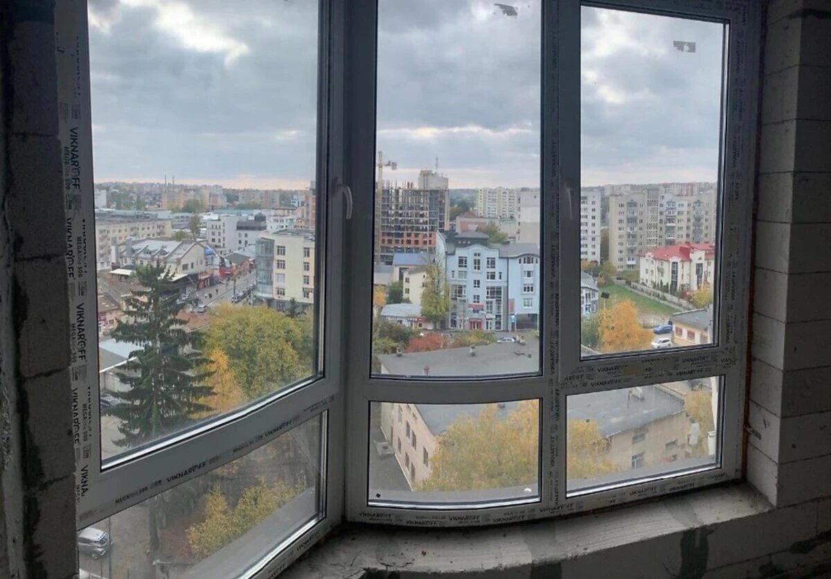 Apartments for sale. 1 room, 42 m², 10th floor/11 floors. Heroyiv Yevromaydanu vul., Ternopil. 