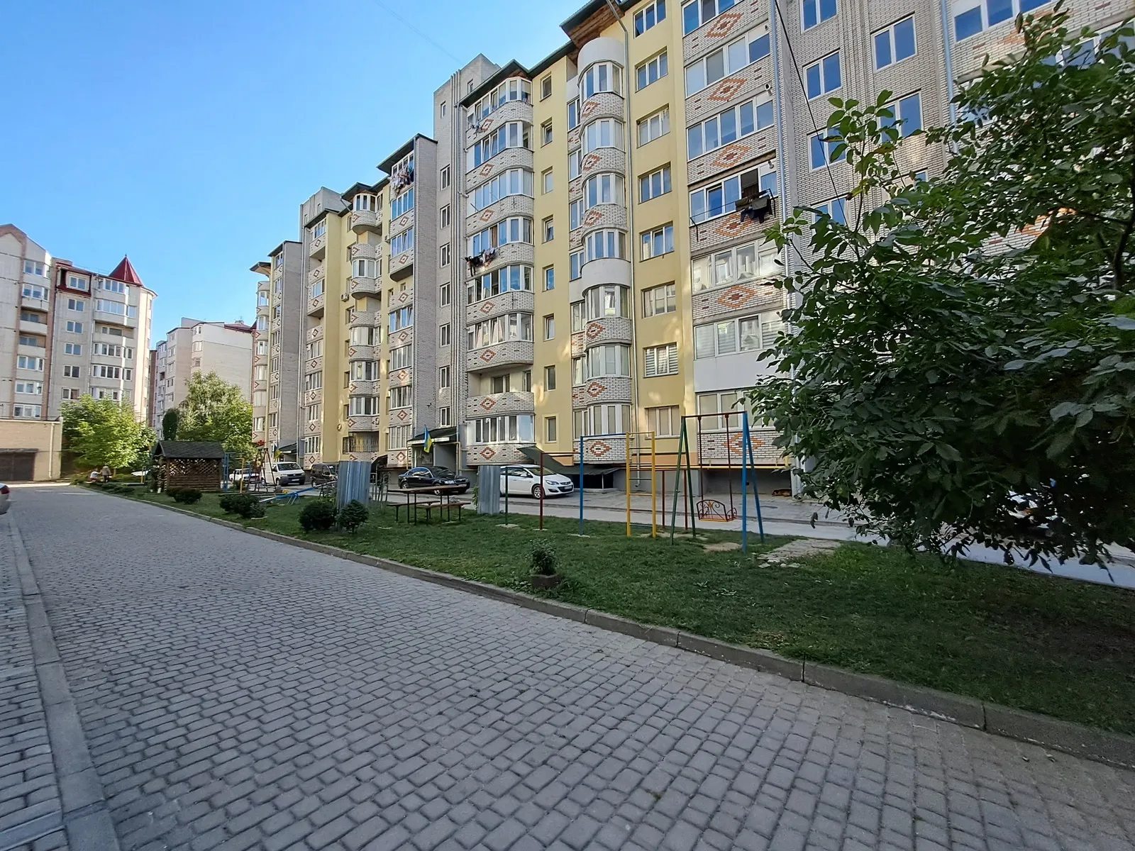 Продаж квартири. 2 rooms, 608 m², 4th floor/6 floors. Зелена вул., Великая Березовица. 