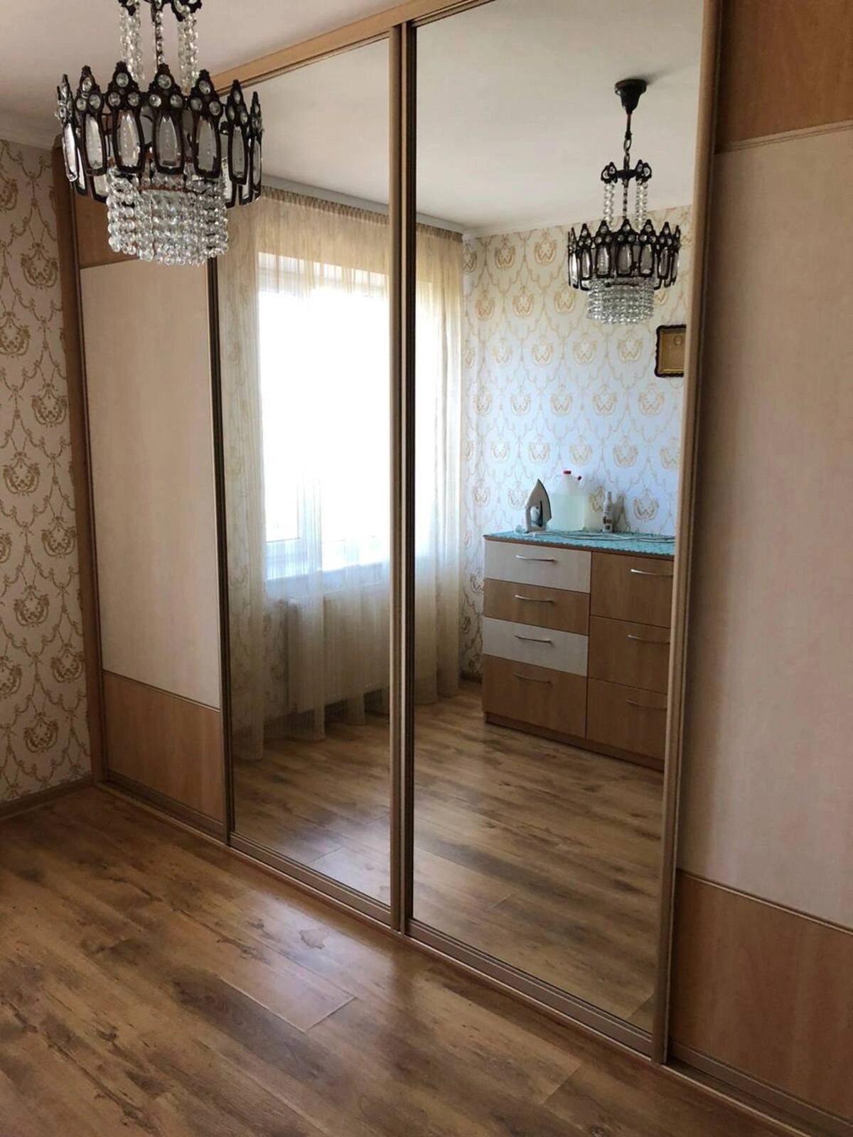 Apartments for sale. 4 rooms, 154 m², 4th floor/5 floors. Volodymyra Velykoho vul., Ternopil. 
