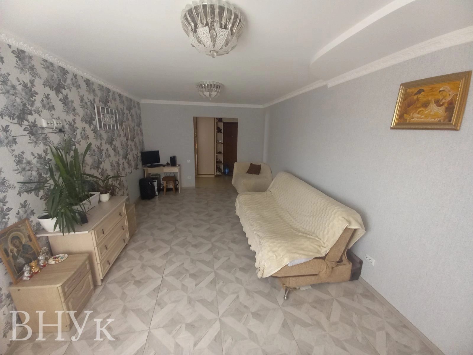 Apartments for sale 3 rooms, 788 m², 10th fl./11 floors. Halytska vul., Ternopil. 