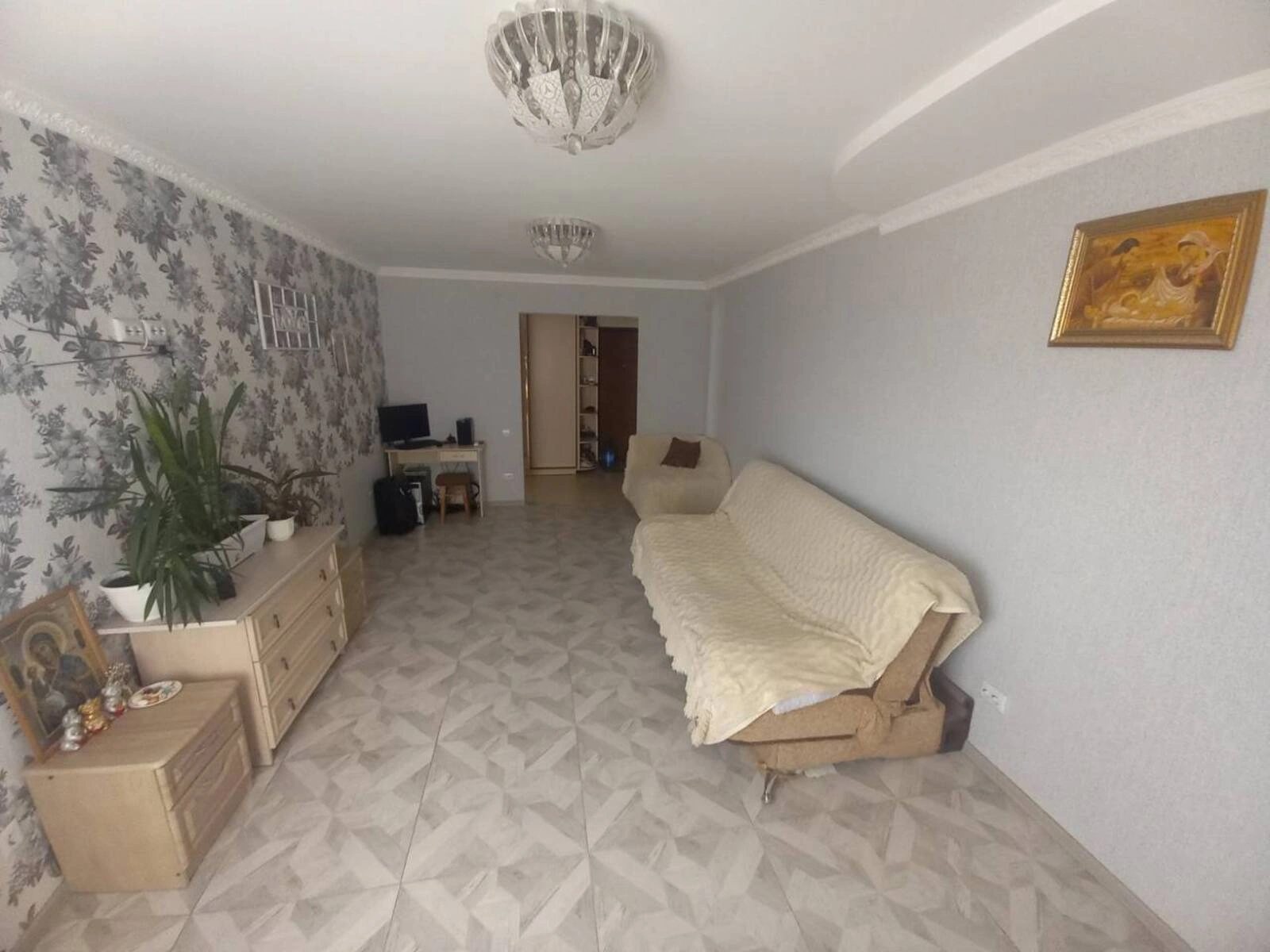 Apartments for sale. 3 rooms, 788 m², 10th floor/11 floors. Halytska vul., Ternopil. 