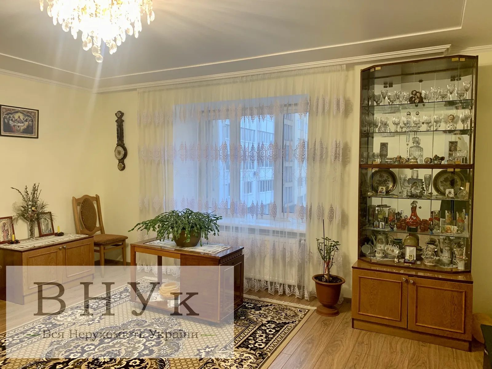 Apartments for sale 2 rooms, 75 m², 2nd fl./9 floors. Illyenka vul., Ternopil. 