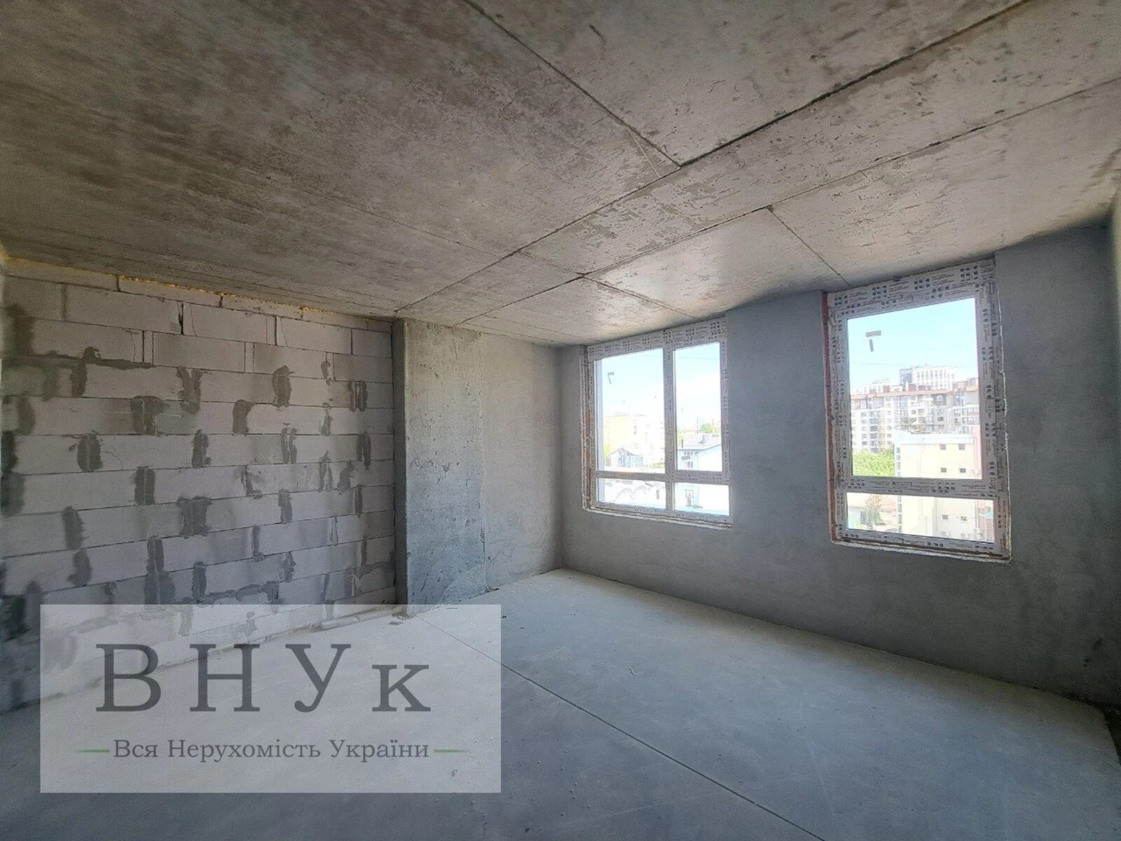 Продаж квартири. 3 rooms, 99 m², 6th floor/10 floors. Живова вул., Тернопіль. 