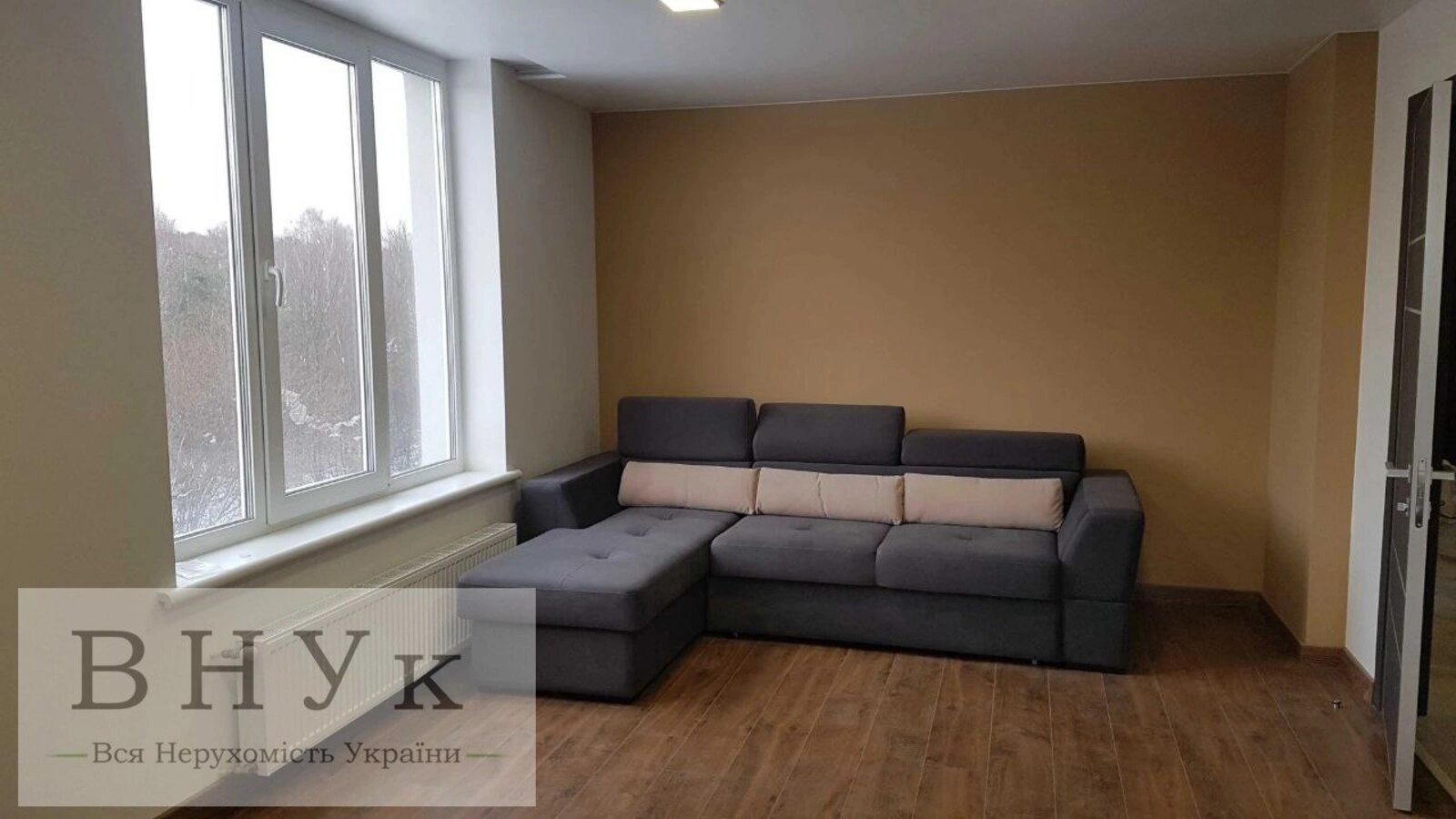 Apartments for sale. 2 rooms, 70 m², 3rd floor/10 floors. Velychkovskoho vul., Lviv. 