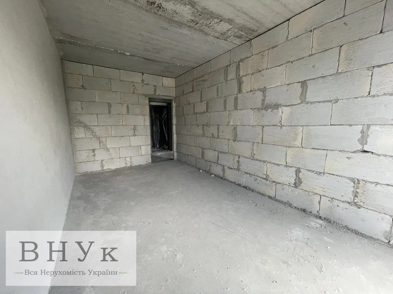 Продаж квартири 1 кімната, 38 m², 4 пов./5 поверхів. Шпитальна вул., Тернопіль. 