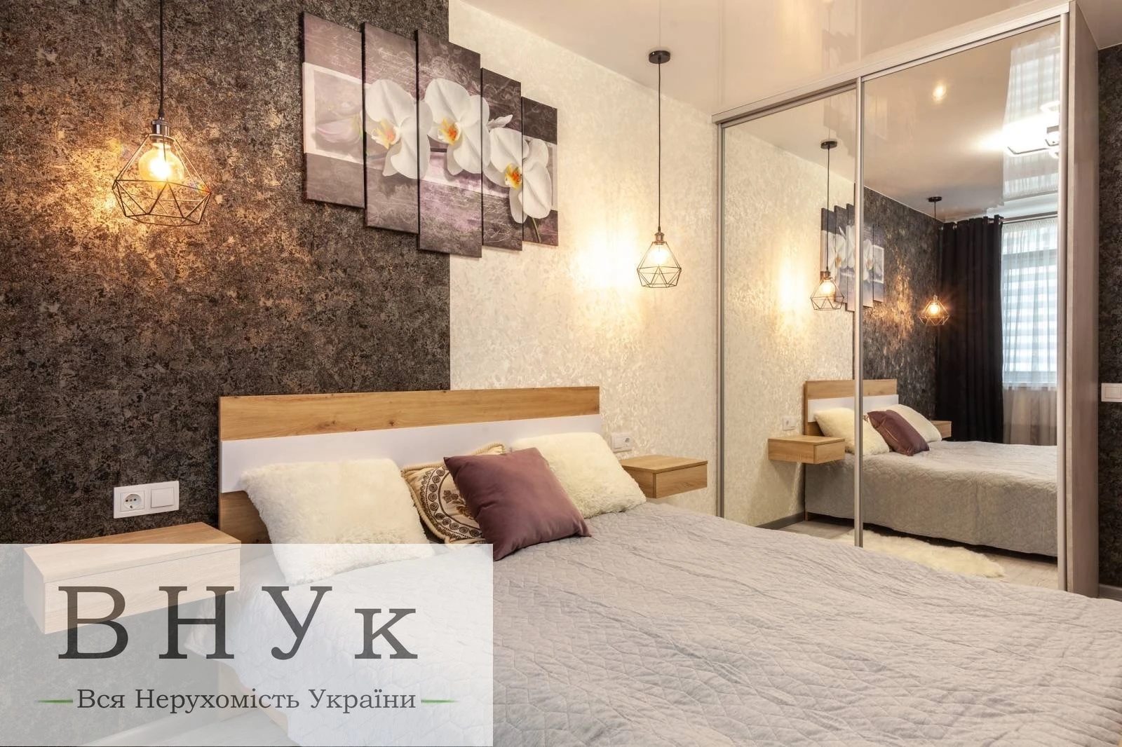 Apartments for sale. 1 room, 43 m², 1st floor/9 floors. Zelena vul., Lviv. 