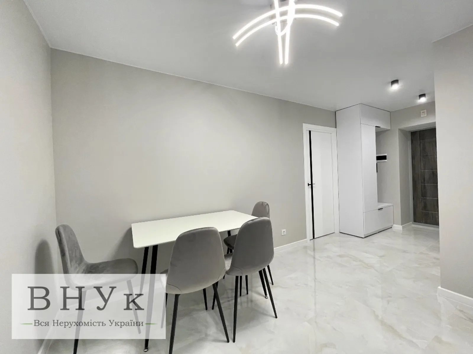 Продаж квартири 1 кімната, 43 m², 9 пов./10 поверхів. Довженка О. вул., Тернопіль. 