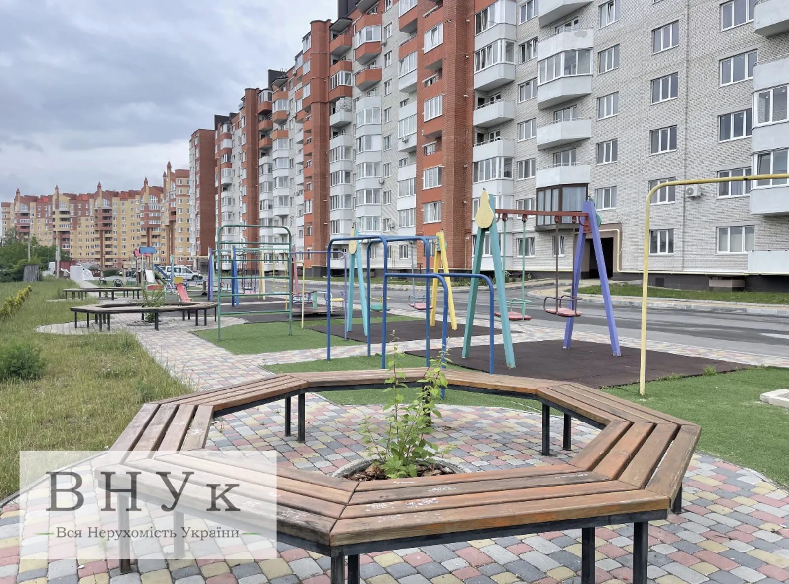 Продаж квартири 1 кімната, 43 m², 9 пов./10 поверхів. Довженка О. вул., Тернопіль. 